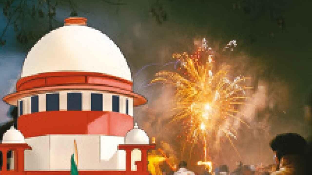 دہلی این سی آر میں پٹاخوں کی پابندی ناکام، سپریم کورٹ نے مرکز کو کارروائی کی ہدایت دی