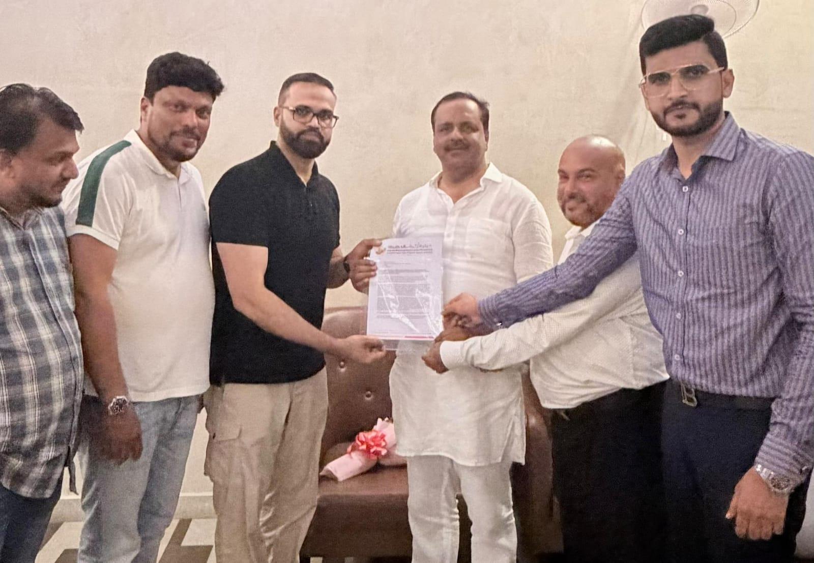 SIR نوٹس: بیرونِ ملک مقیم ووٹروں کو ورچوئل حاضری یا اہل خانہ کے ذریعے دستاویزات جمع کرانے کی سہولت کا مطالبہ