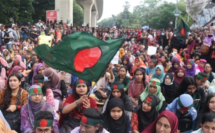 بنگلہ دیش میں کشیدگی برقرار: ’جولائی واریئرز‘ کی جانب سے شاہراہیں بند کرنے کا اعلان، تشدد کے خدشات میں اضافہ