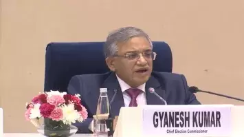 الیکشن کمیشن پر جانبداری کے الزامات؛ 193 ایم پیز کا چیف الیکشن کمشنر گیانیش کمار کو ہٹانے کا نوٹس