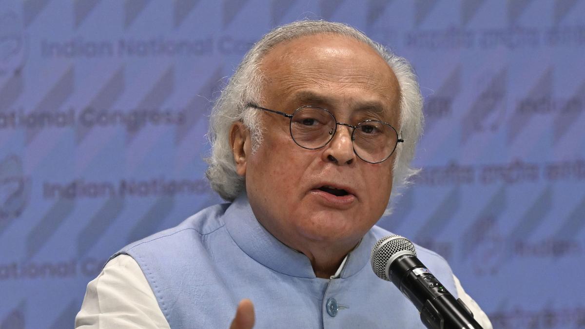 مودی اور ٹرمپ کی دوستی پر کانگریس کا نشانہ؛ جے رام رمیش کا سوال، ’’قوم کے مفاد میں ہے یا ذاتی رشتہ؟‘‘
