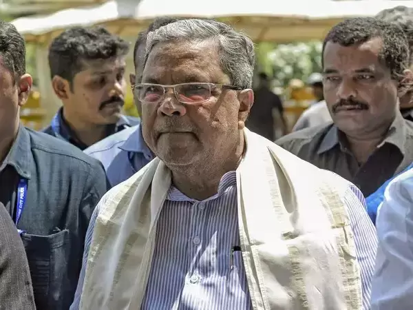 وزیراعلیٰ سدارامیا کی ٹرانسپورٹ ملازمین سے ملاقات، ہڑتال واپس لینے کی اپیل