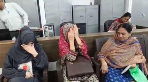 بھٹکل سمیت کرناٹک میں مقیم طویل مدتی ویزا رکھنے والے 88 پاکستانی شہری ملک بدری کے خطرے سے محفوظ